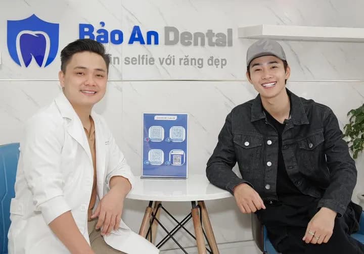 Nghệ sĩ trải nghiệm dịch vụ tại Bảo An Dental