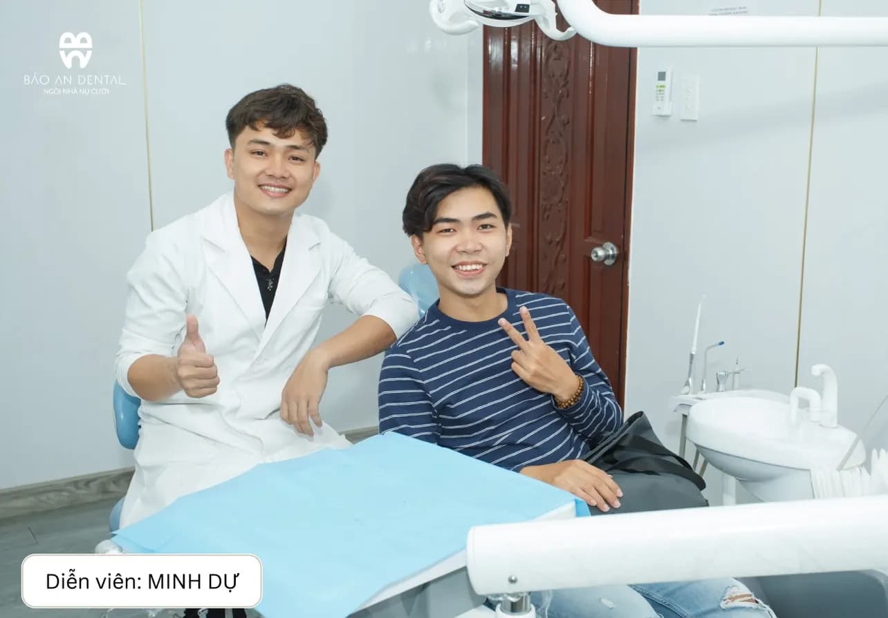 Nghệ sĩ trải nghiệm dịch vụ tại Bảo An Dental